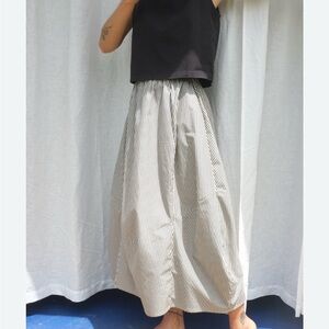 Mimi Holvast lantern Skirt size small